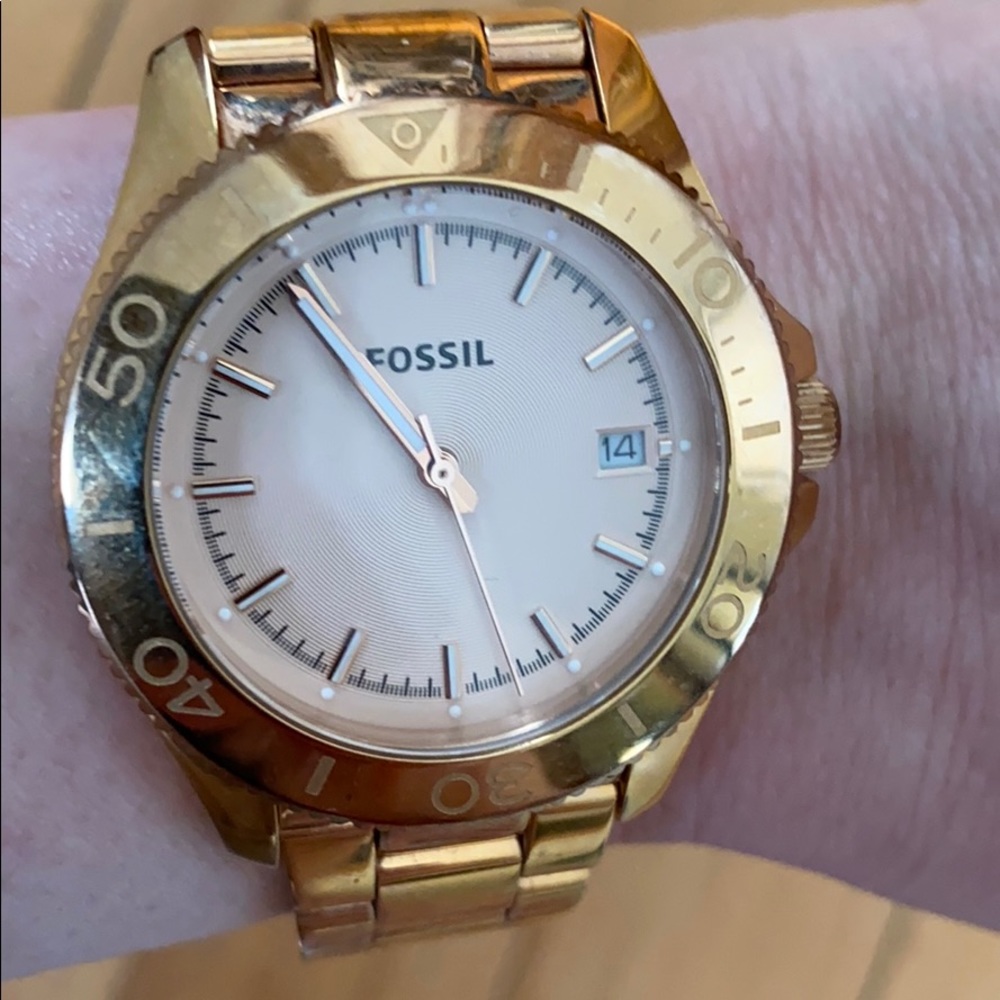 Fossil Watch - Picture 5 of 6